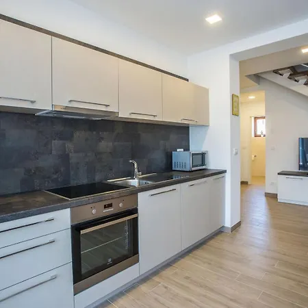 Two Bedroom Milohanic Iii Apartmán