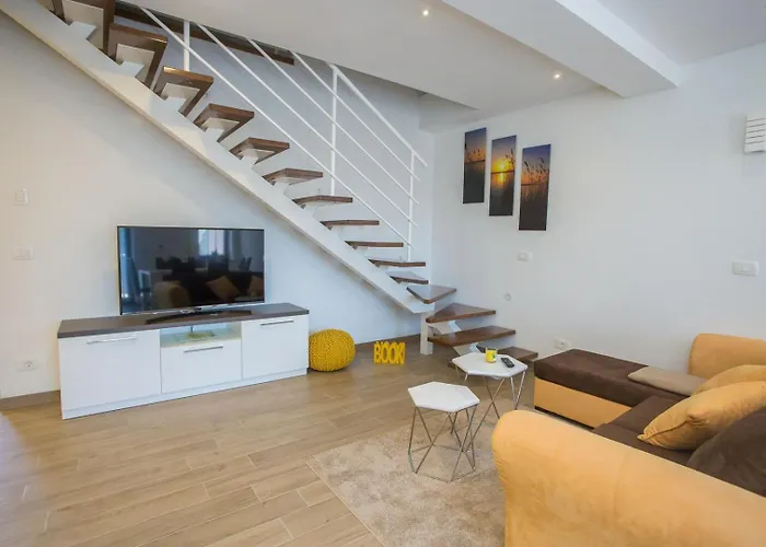 Two Bedroom Milohanic Iii Apartamento *