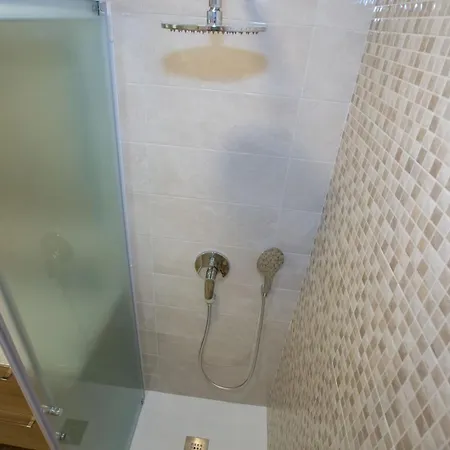 Apartment Two Bedroom Milohanic Iii *