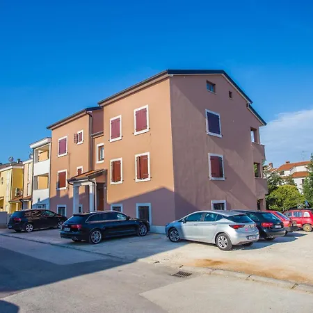 Two Bedroom Milohanic Iii Apartment Porec